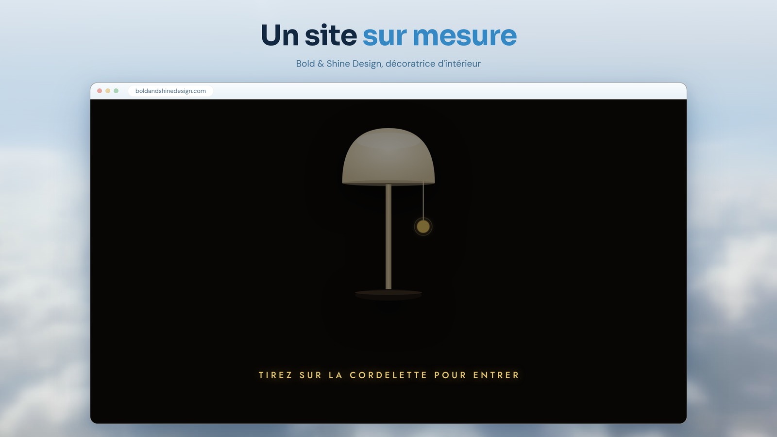 Écran d'entrée du site Bold and Shine Design, une lampe et sa cordelette sur fond noir